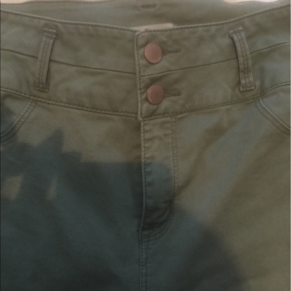 NEW Women's HIGHWAISTED Jeans !! - Picture 2 of 2